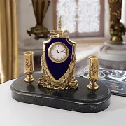 Часы «Наградные» со щитом, мечом и подставками — фотография 1