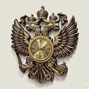 Часы с гербом РФ, резные из массива ясеня — фотография 3