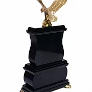 Настольные часы «Орёл» из серафинита и долерита — фотография 2